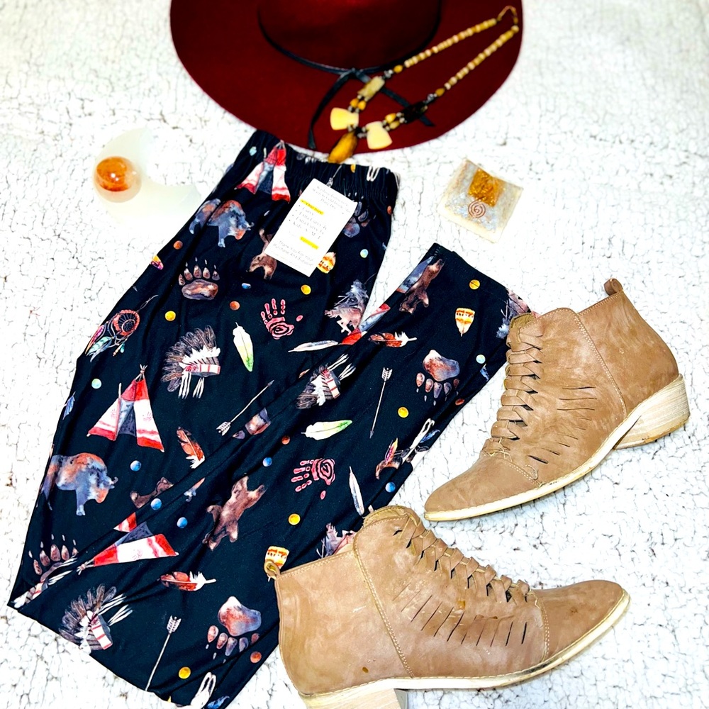 Native inspired leggings